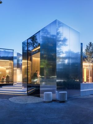 Valkoisen sohvan muodonmuutos | Kotiguru ideoi